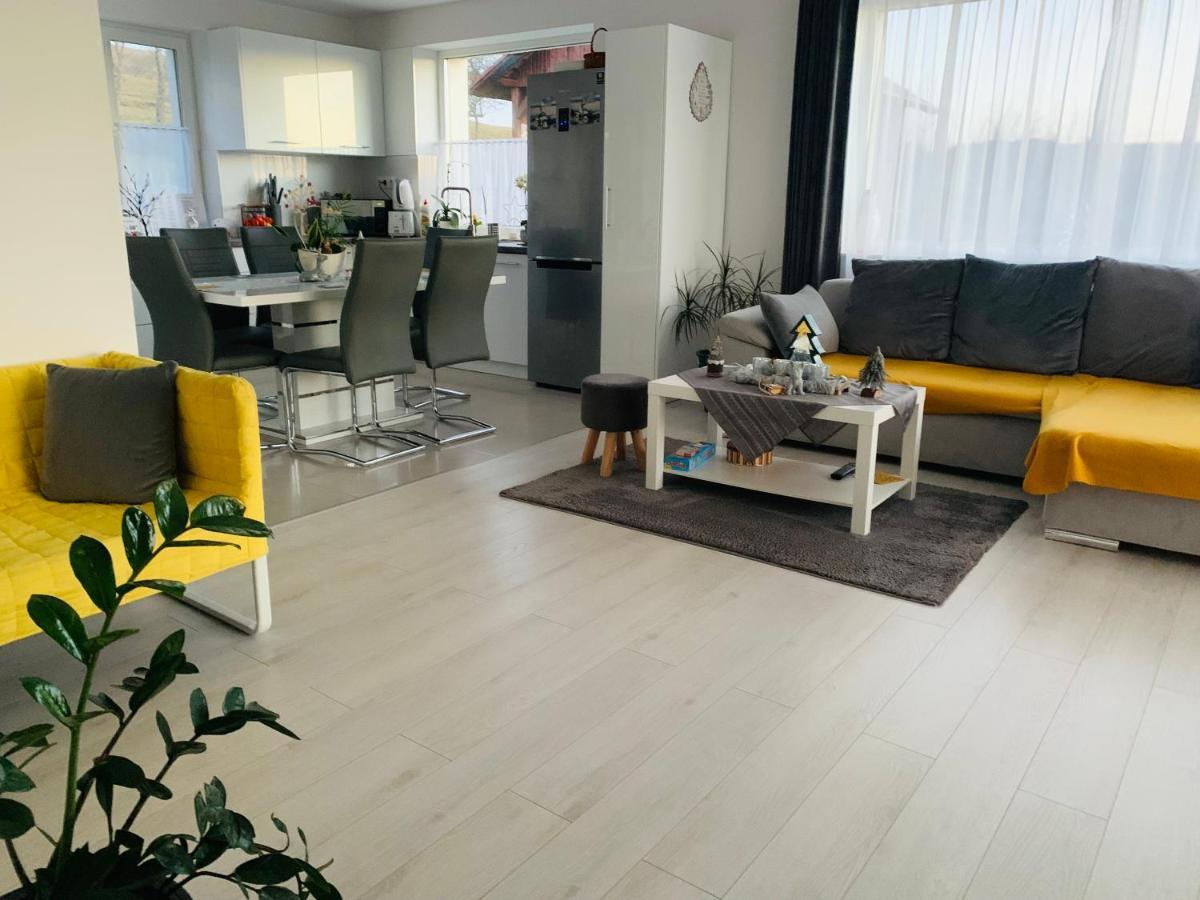 הוילה אודורהיו סקוייסק Viktoria House מראה חיצוני תמונה